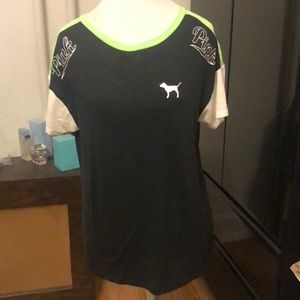 🆑FINAL PRICE‼️ Pink Victoria’s Secret black T-shirt with green and white